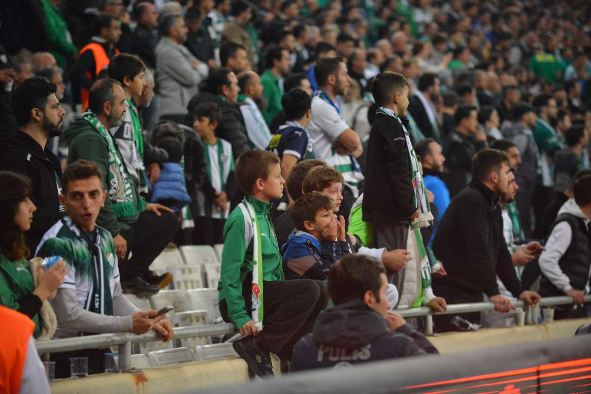(FOTO GALERİ) Bursaspor-Menemen FK Taraftar Fotoğrafları-3