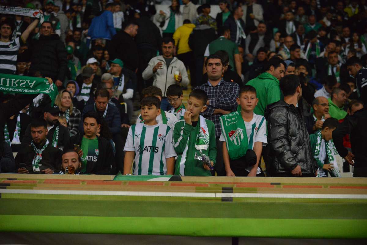 (FOTO GALERİ) Bursaspor-Menemen FK Taraftar Fotoğrafları-3