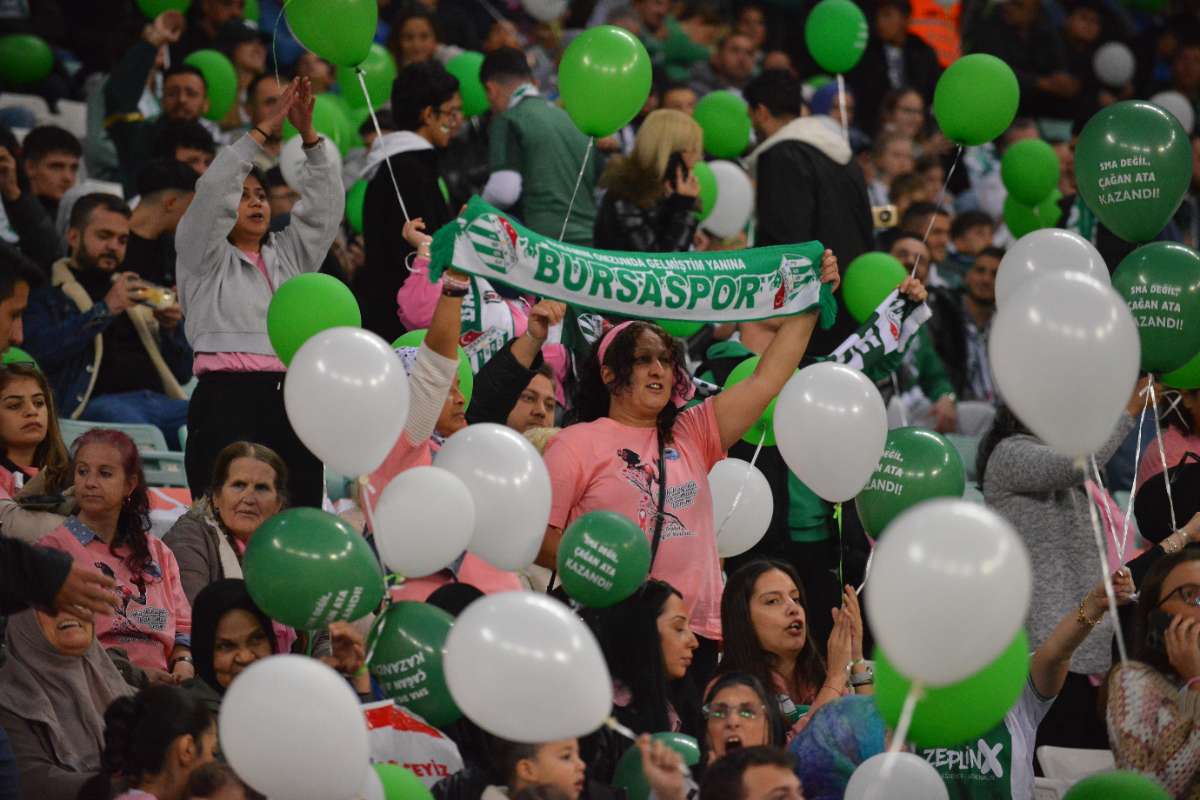 (FOTO GALERİ) Bursaspor-Menemen FK Taraftar Fotoğrafları-3