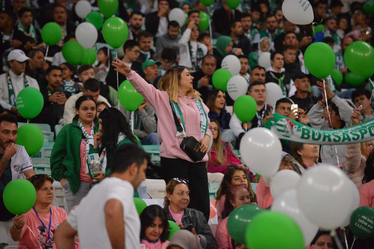 (FOTO GALERİ) Bursaspor-Menemen FK Taraftar Fotoğrafları-3