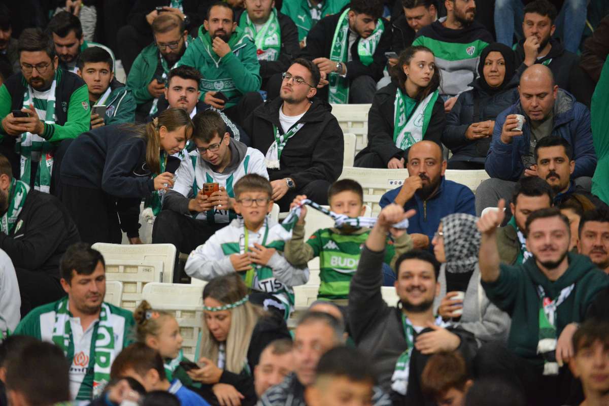 (FOTO GALERİ) Bursaspor-Menemen FK Taraftar Fotoğrafları-3