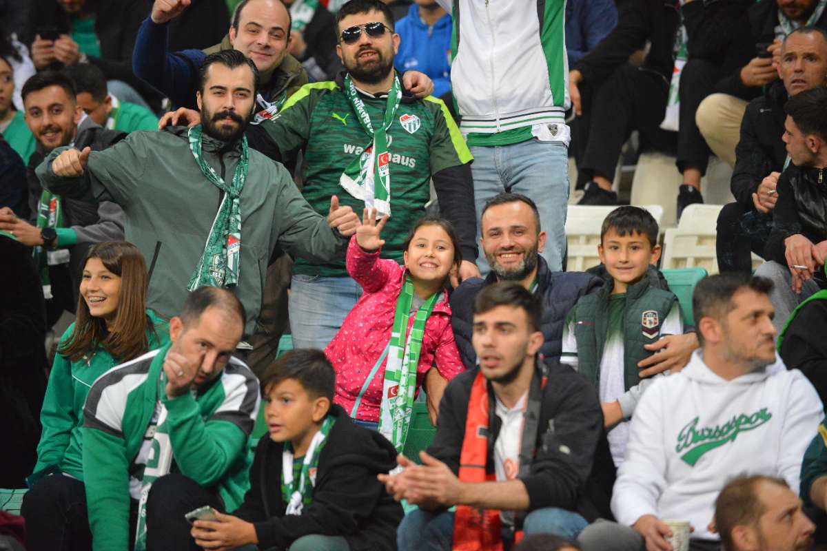 (FOTO GALERİ) Bursaspor-Menemen FK Taraftar Fotoğrafları-3