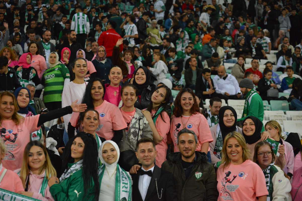 (FOTO GALERİ) Bursaspor-Menemen FK Taraftar Fotoğrafları-3