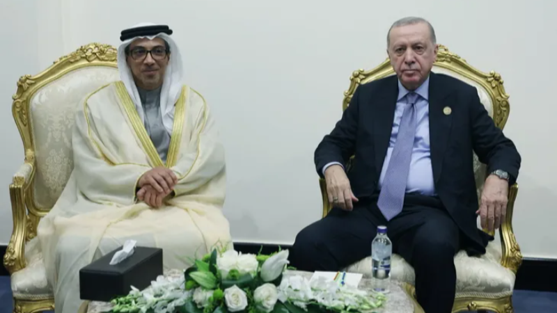 Cumhurbaşkanı Erdoğan'dan Mısır'da diplomasi trafiği