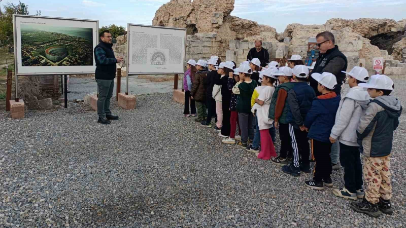 Minik kaşiflerden İznik’in eşsiz tarihine yolculuk