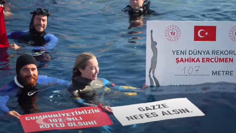 Şahika Ercümen ’Cumhuriyet’ ve ’Gazze’ için dünya rekoru kırdı