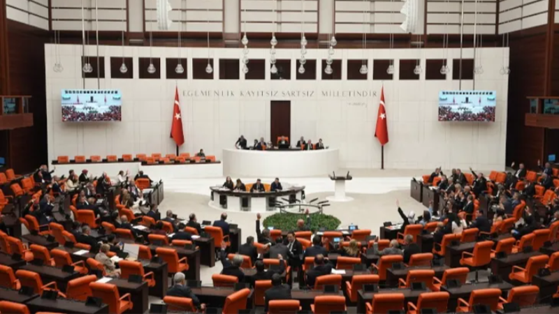 Irak ve Suriye'ye asker gönderme yetkisi 3 yıl uzatıldı