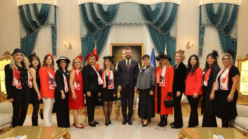 Bursa'da 'şapka devrimi'nin 100. yılı kutlandı