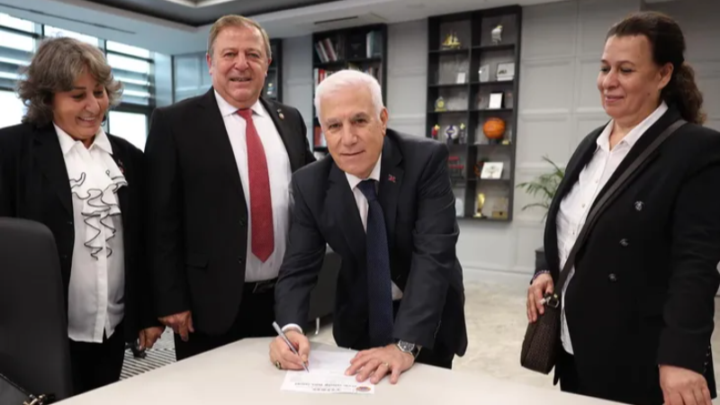 Bursa'da Başkan Bozbey'de TÜED üyesi oldu