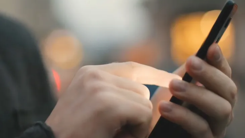Tütün ve cep telefonlarında vergi tutarları artırıldı