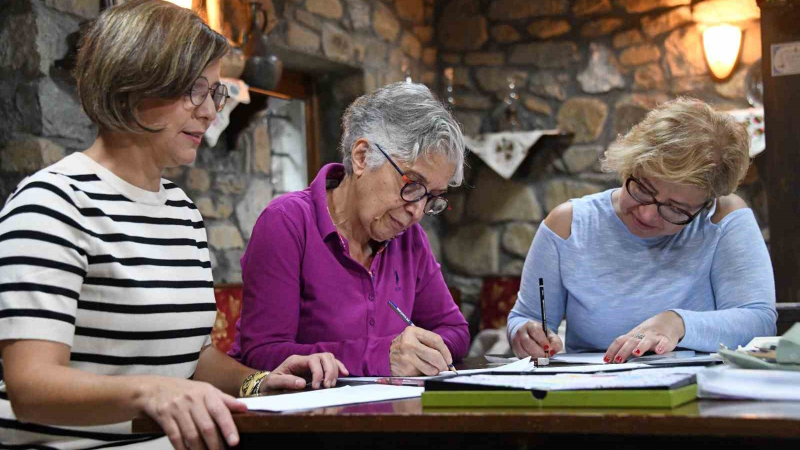 Osmangazi’de minyatür sanatı kadın eliyle hayat buluyor