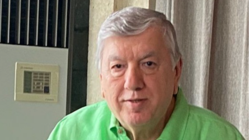 Bakan Bak’tan spor yazarı Faik Çetiner'e taziye