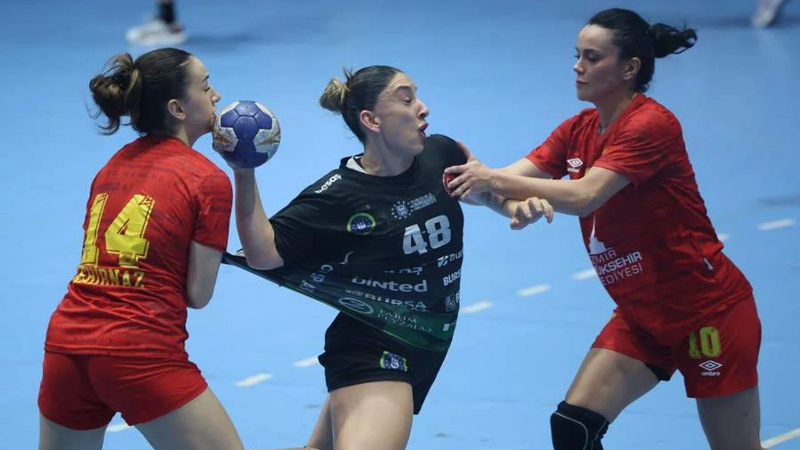 Bursa Büyükşehir Belediyespor Göztepeyi farklı geçti
