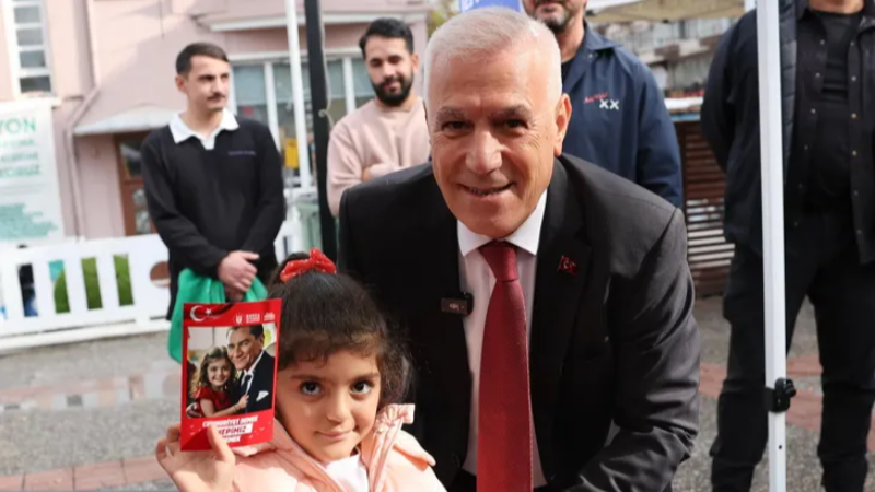 Bursalılar Atatürk ile aynı karede