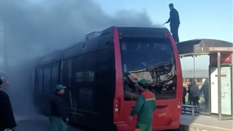 İpek Böceği tramvayında yangın paniği