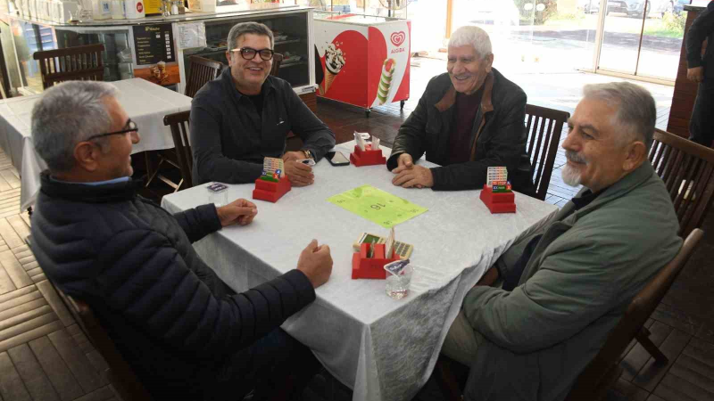 Osmangazi’de briç turnuvası göz doldurdu