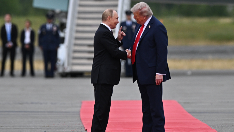 FT: "Trump-Putin zirvesi iptal edildi"