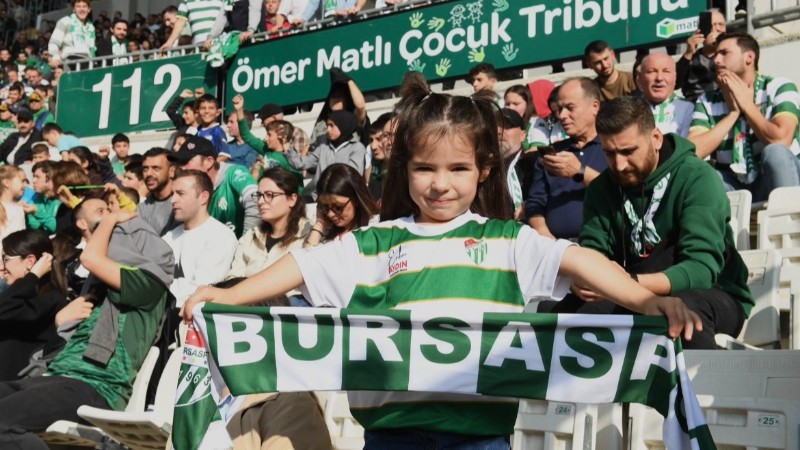 Minikler İlk Kez Tribünde