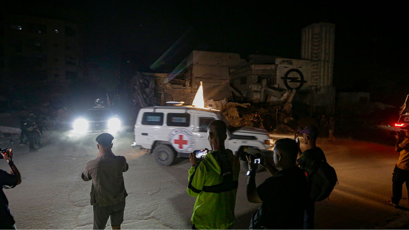 Hamas 3 Esirin Cenazesini İsrail’e Verdi