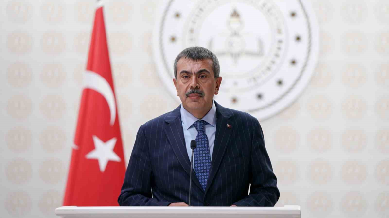 Bakan Tekin: "45 farklı ülkede 2 bin 785 bursiyerimiz var"