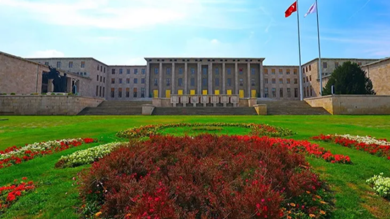 TBMM’de gündem: Vakıflar Kanunu ve HSK seçimi