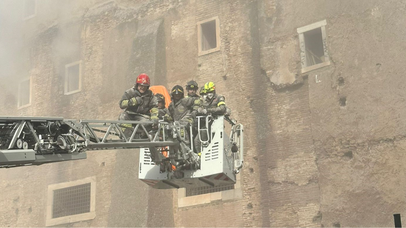 İtalya’da Orta Çağ’a ait kule çöktü