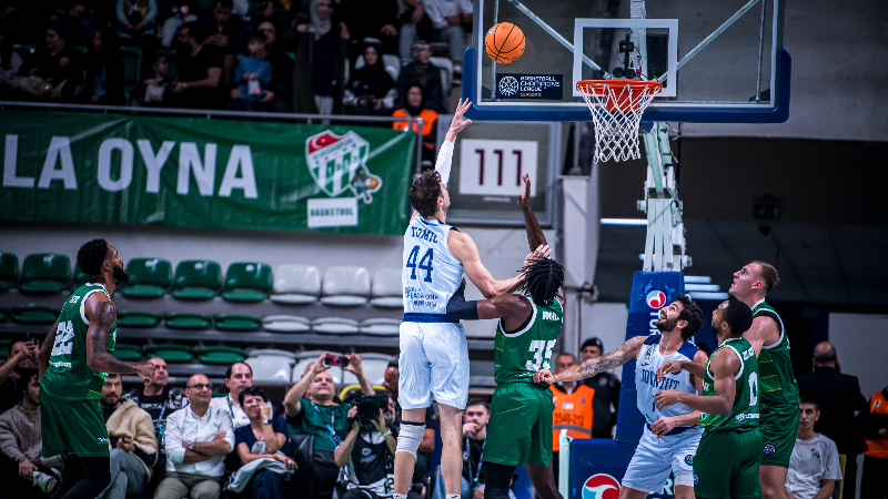 Bursaspor, Joventut’a mağlup oldu