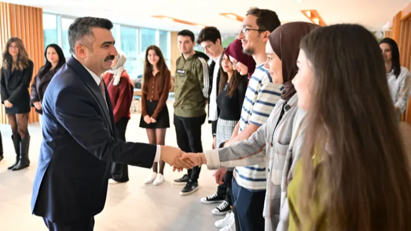 Başkan Yılmaz gençlerle buluştu