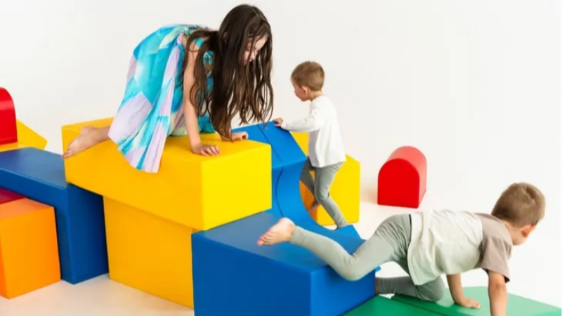 Çocuklar her gün 3 saat hareket etmeli