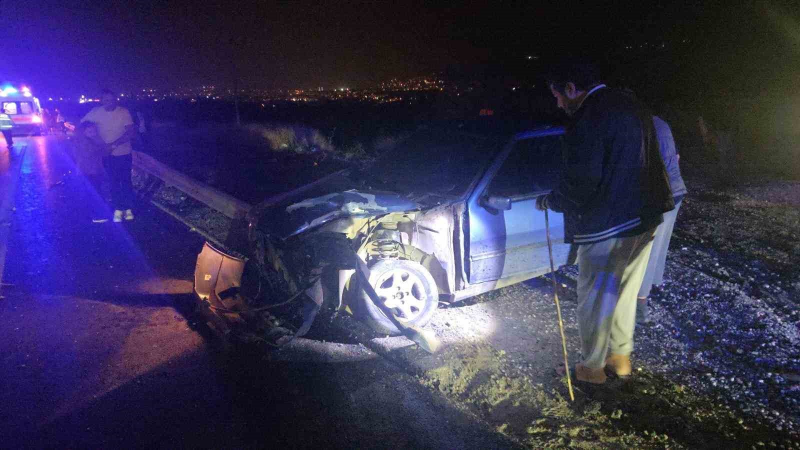 Freni Boşalan Araç Otobüse Çarptı