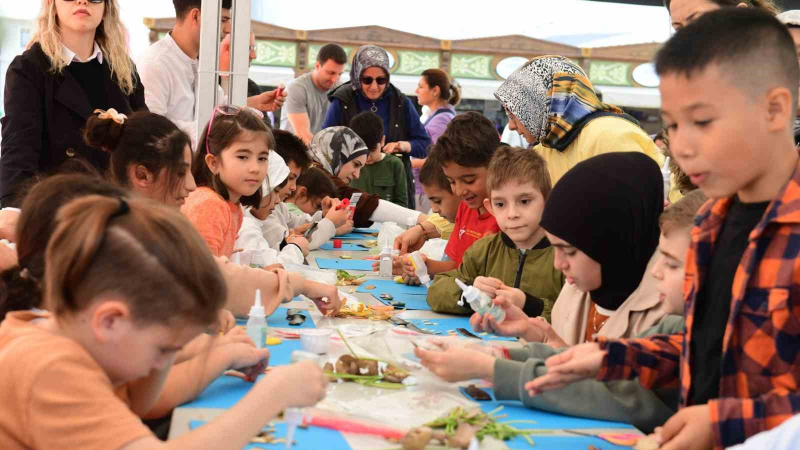 Edebiyatın kalbi 9 gün boyunca Osmangazi’de attı