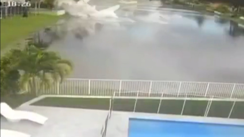 ABD’de küçük uçak gölete düştü: 2 ölü