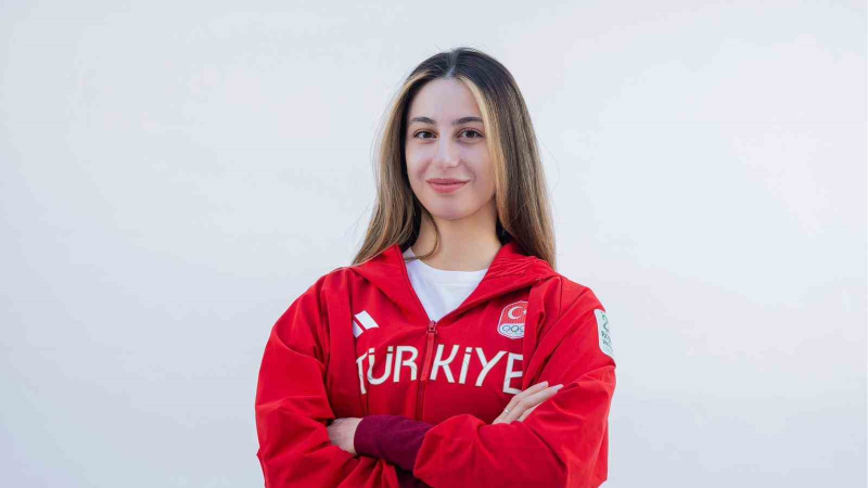 Belediyespor’lu Özge Yılmaz’dan gümüş madalya