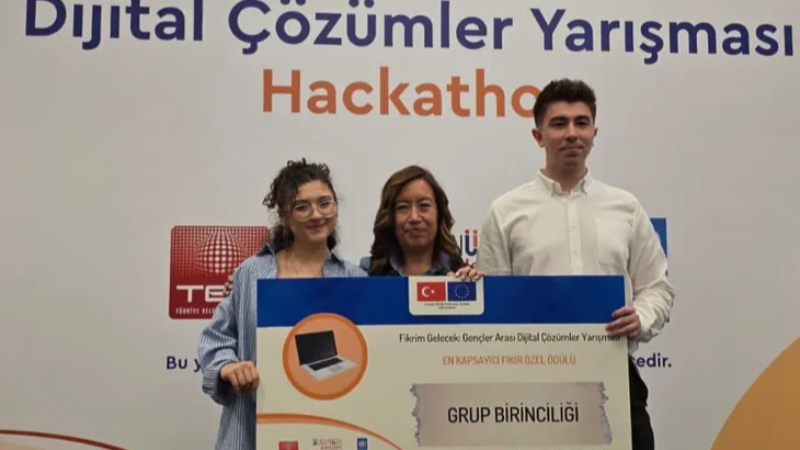 Bursalı gençlerin dijital projesine ödül
