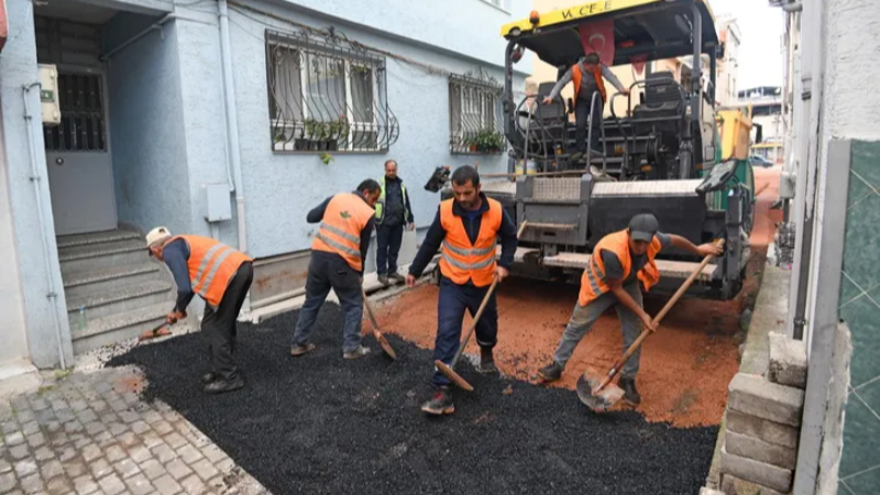 Osmangazi’de eski asfaltlar yenileniyor