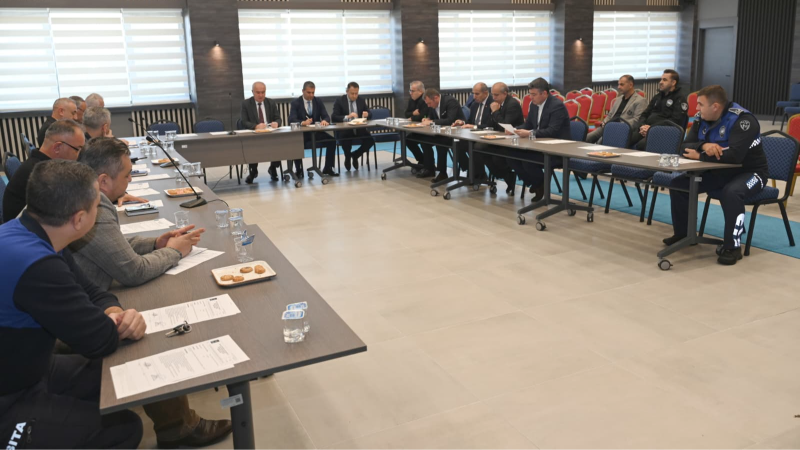 Zabıta ekiplerinden okul kantinlerine sıkı takip