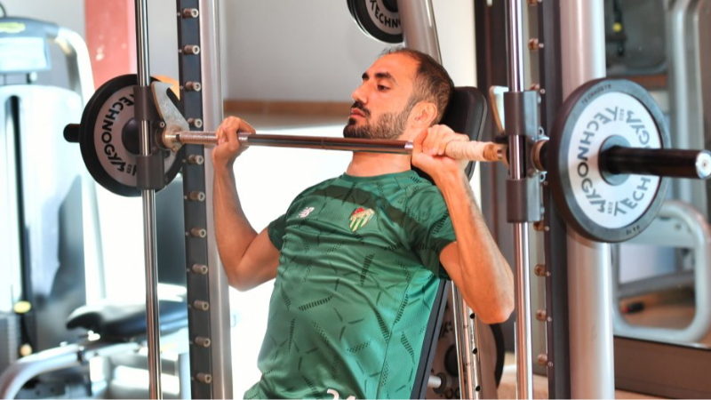 Bursaspor salonda çalıştı