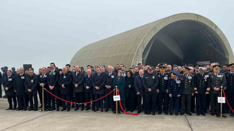 Şehitleri taşıyan uçak sisten dolayı Bursa’yı pas geçti