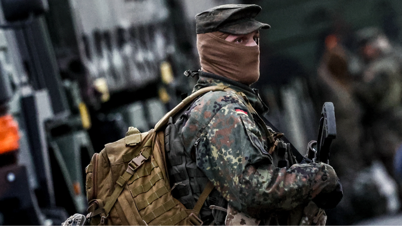 Almanya’da yeni askerlik modeli