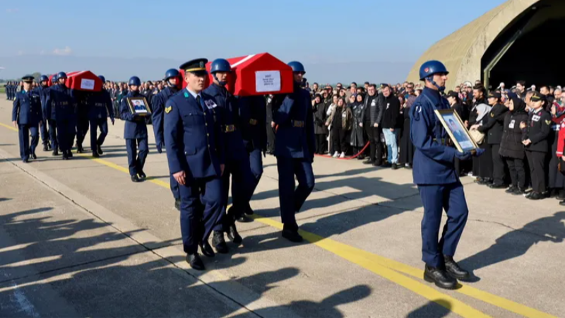 Bursalı 2 kahramanı yüzlerce kişi uğurladı