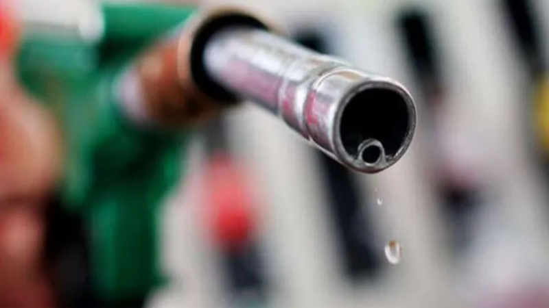 Benzine bir zam daha!