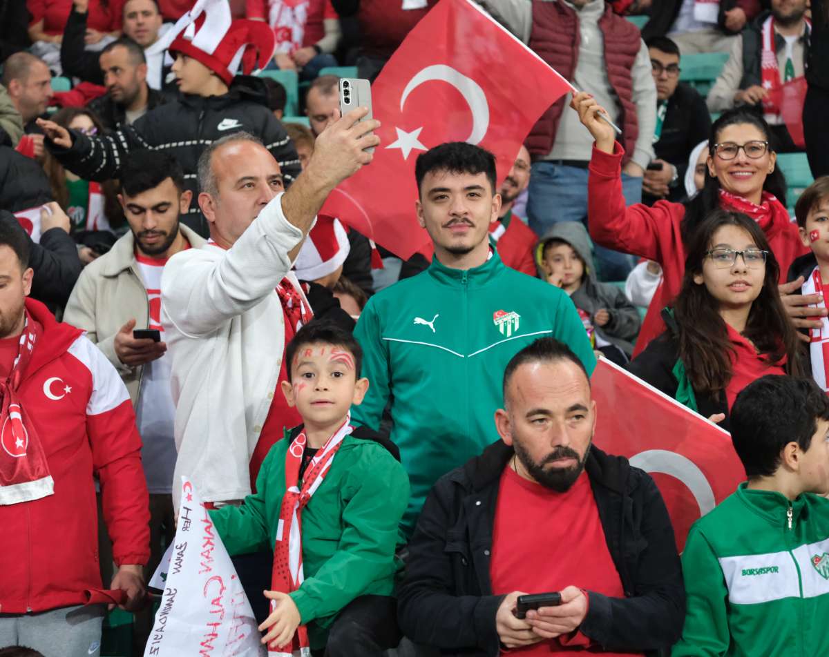 (ÖZEL) Türkiye-Bulgaristan taraftar fotoğrafları
