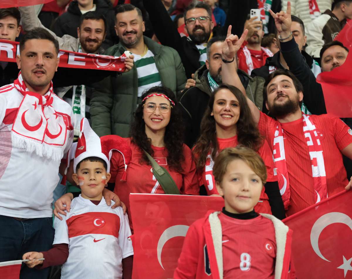 (ÖZEL) Türkiye-Bulgaristan taraftar fotoğrafları