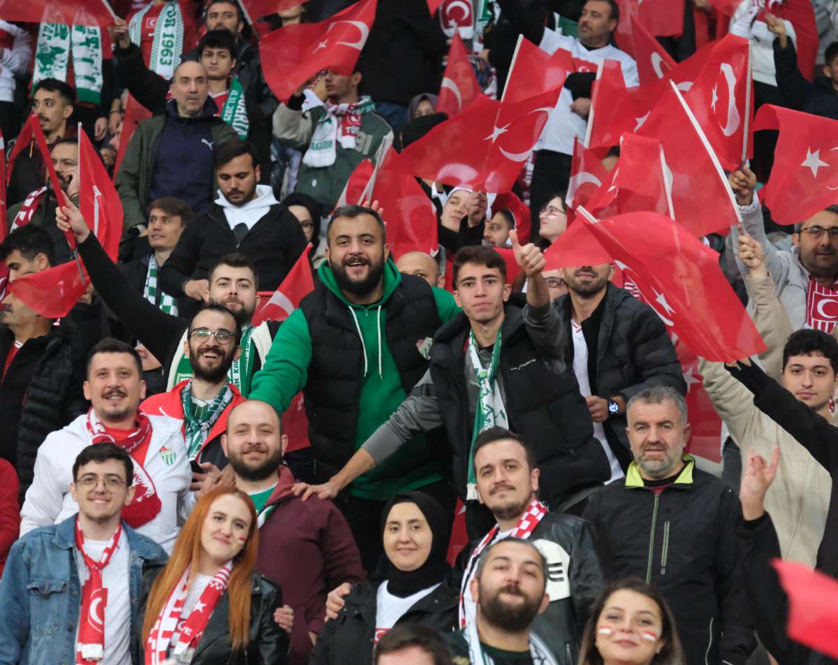 (ÖZEL) Türkiye-Bulgaristan taraftar fotoğrafları