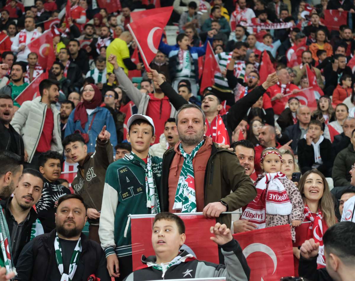 (ÖZEL) Türkiye-Bulgaristan taraftar fotoğrafları