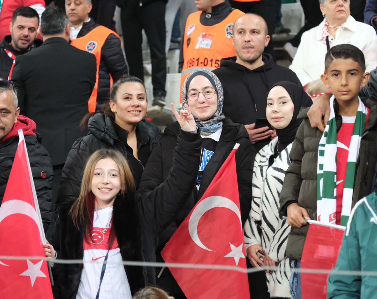 (ÖZEL) Türkiye-Bulgaristan taraftar fotoğrafları