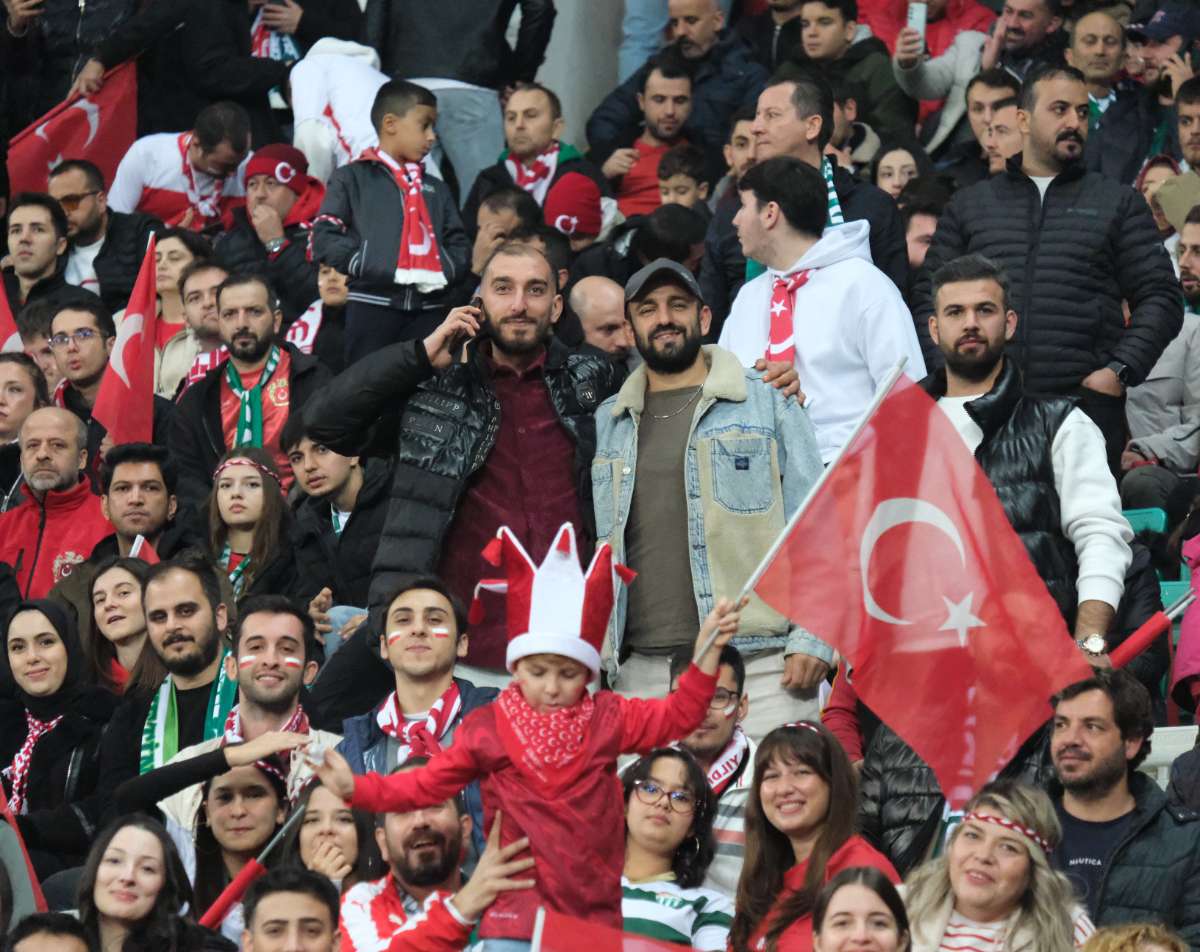 (ÖZEL) Türkiye-Bulgaristan taraftar fotoğrafları