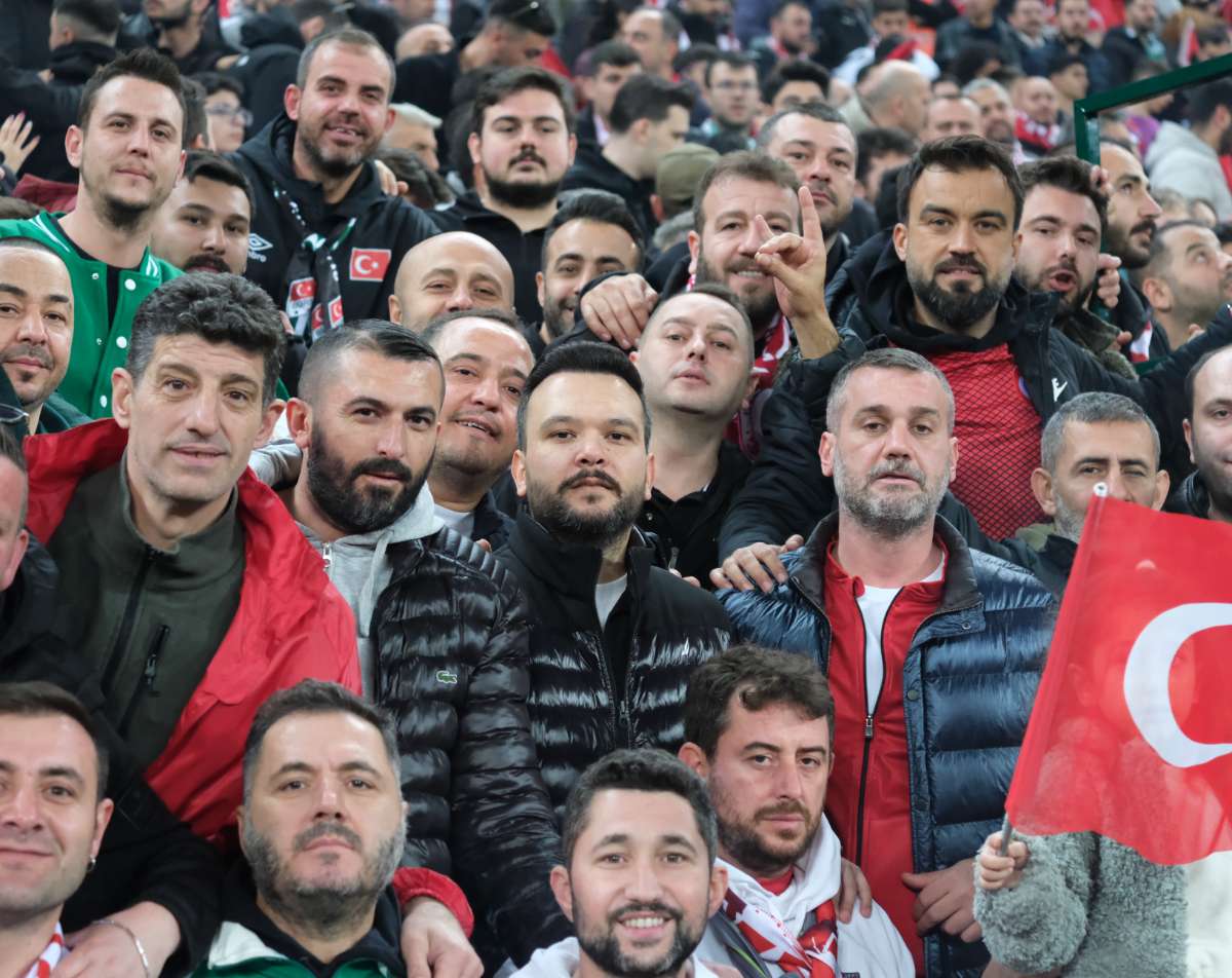 (ÖZEL) Türkiye-Bulgaristan taraftar fotoğrafları