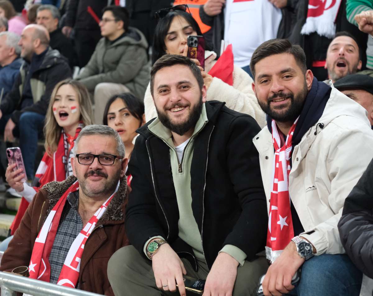 (ÖZEL) Türkiye-Bulgaristan taraftar fotoğrafları