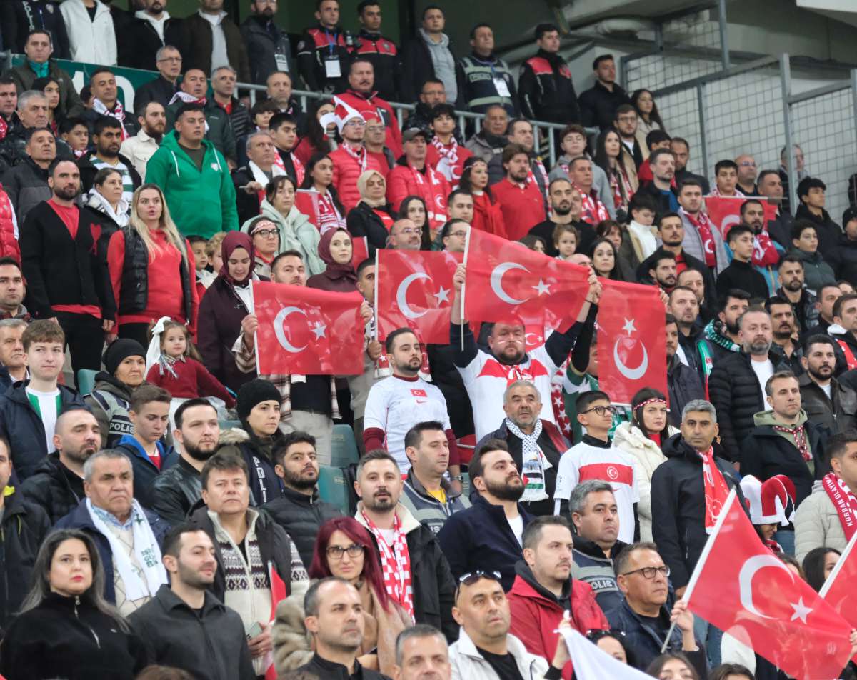 (ÖZEL) Türkiye-Bulgaristan taraftar fotoğrafları